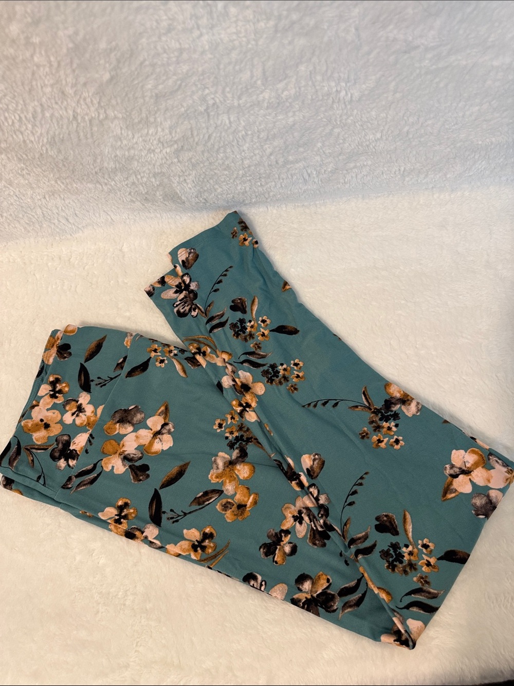 LuLaRoe Teal Floral Tall & Curvy Leggings